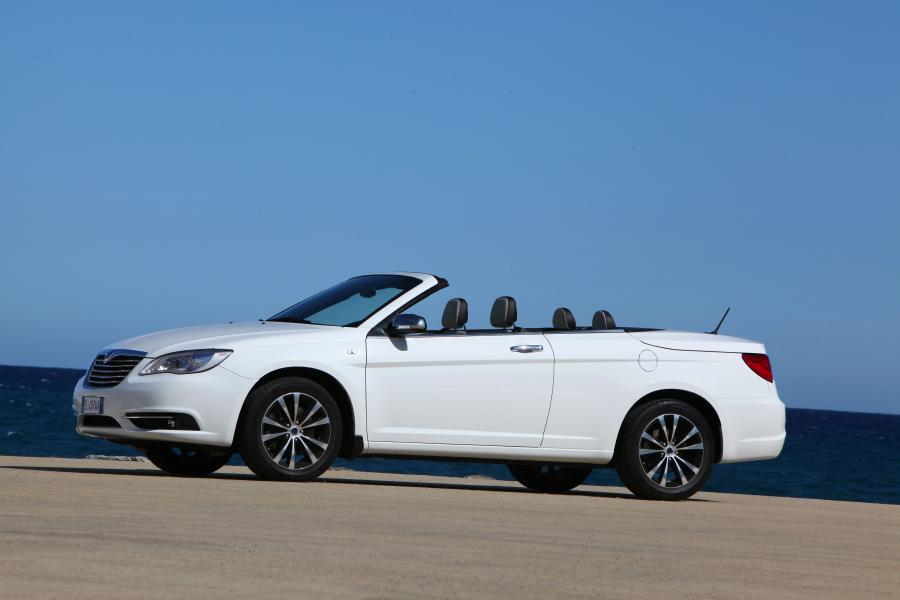  Lancia Flavia Convertible 2012 года  (фото 44 из 92)